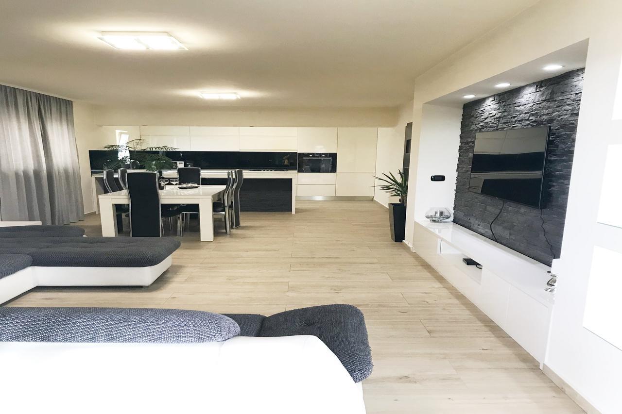Apartments Villa Stivan Solin Bagian luar foto